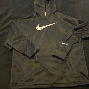 Nike. Therma fit hoodie xl